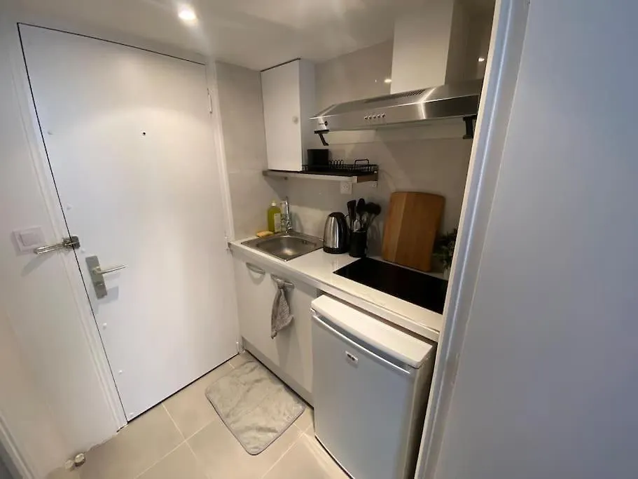 Charmant Studio Au Coeur De Paris Apartment 0*,  France